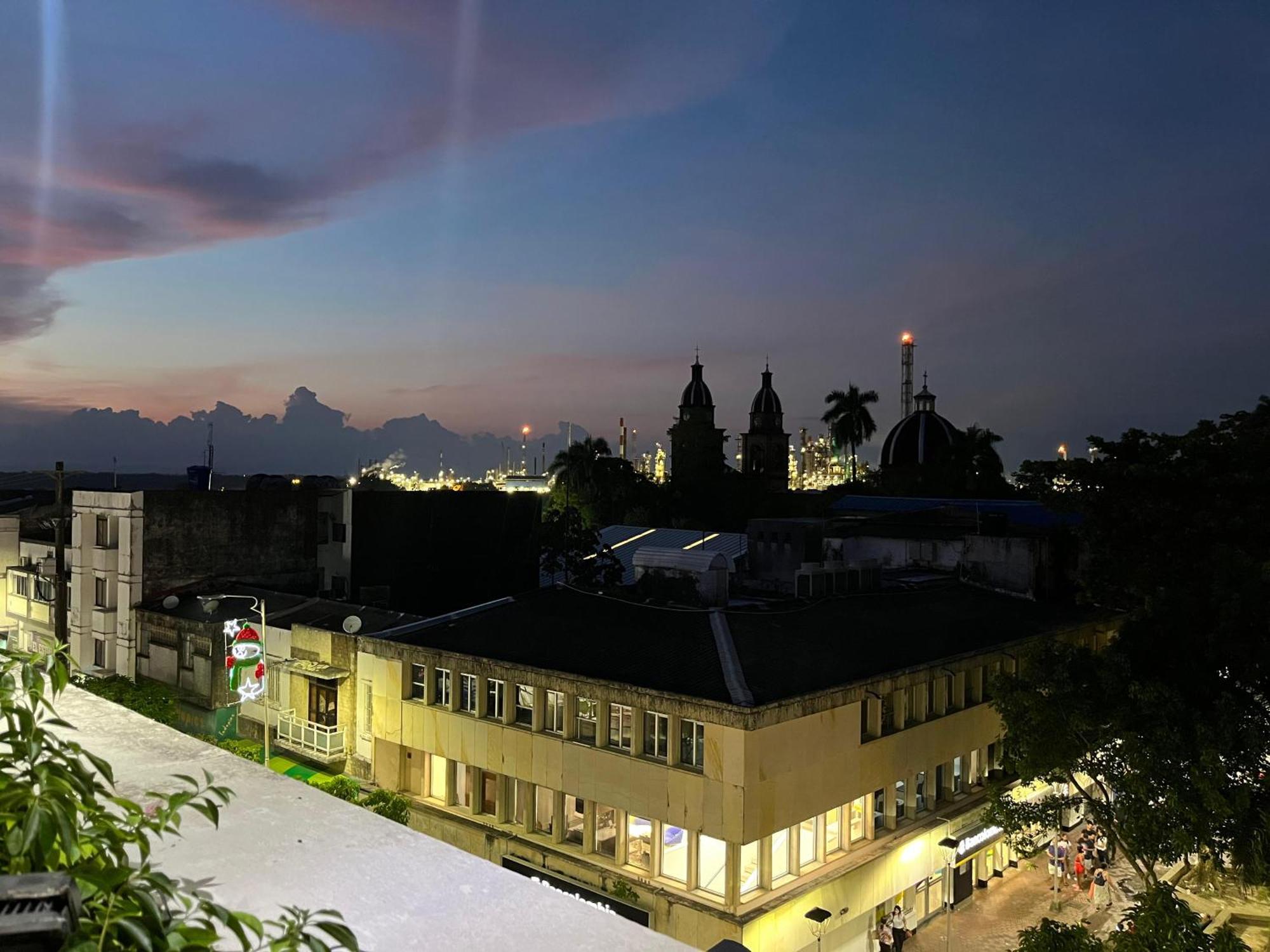 Hotel San Carlos Barrancabermeja Dış mekan fotoğraf